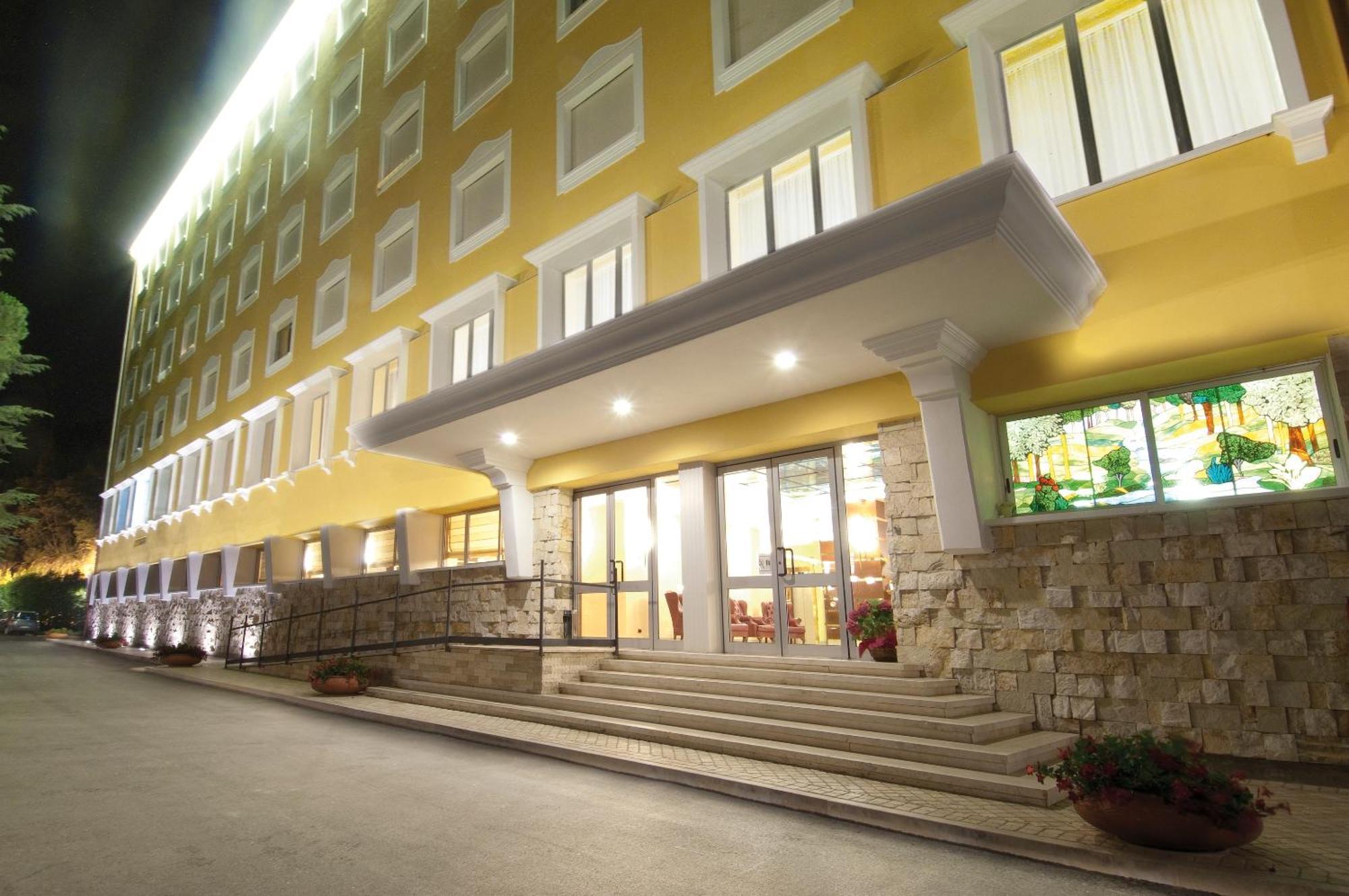 Complesso Termale Vescine Hotel Castelforte Kültér fotó